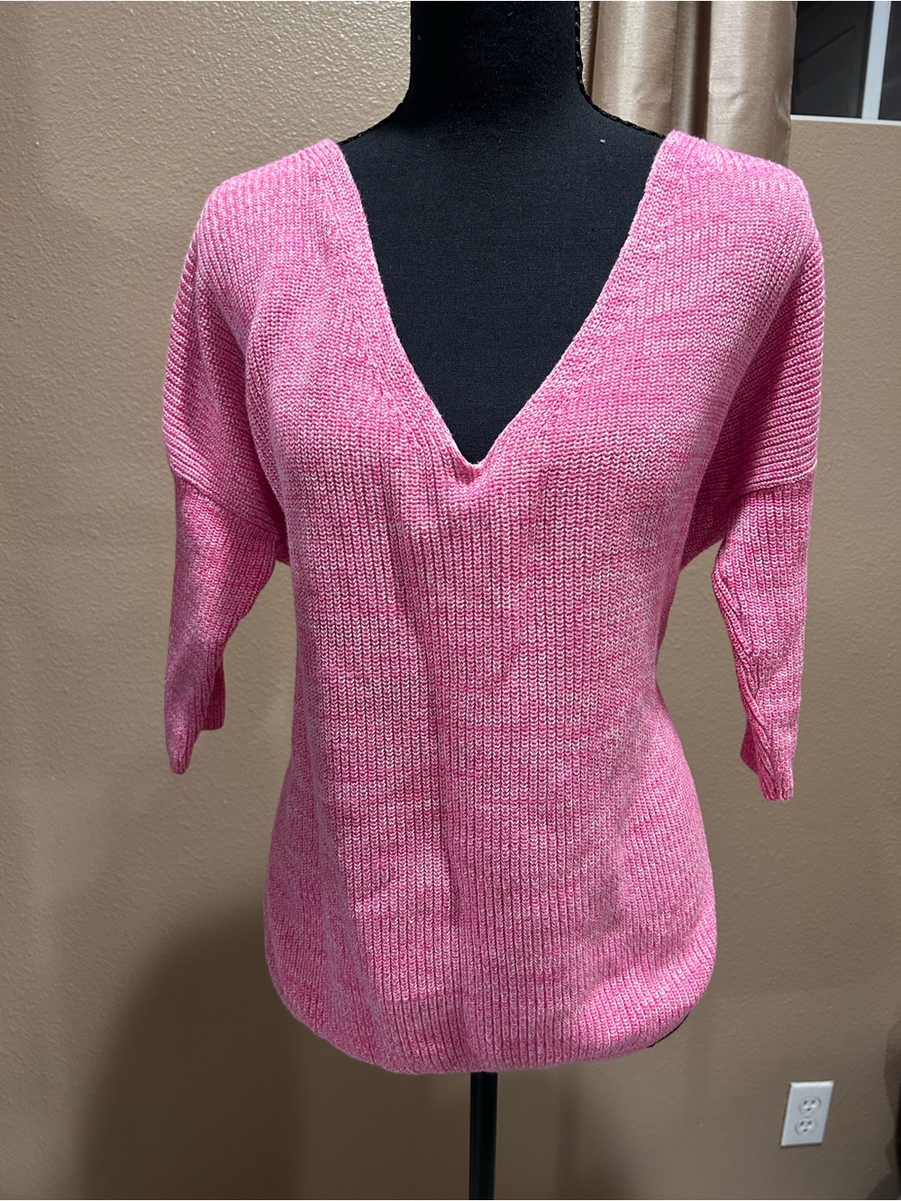 🌸 Pink knit Sweater Top 100% cotton by Express